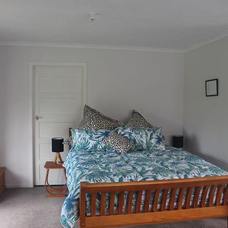 Aramatai Gardens Bed & Breakfast Te Kuiti ภายนอก รูปภาพ