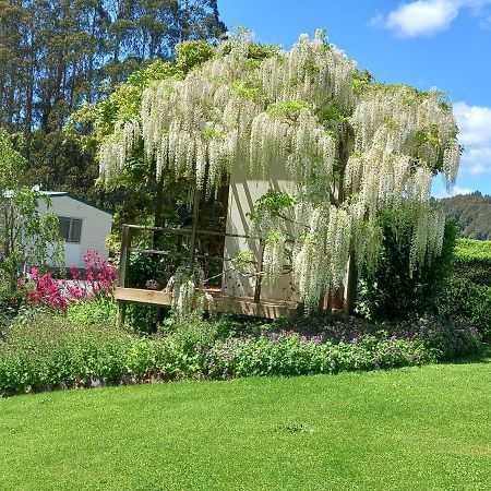 Aramatai Gardens Bed & Breakfast Te Kuiti ภายนอก รูปภาพ